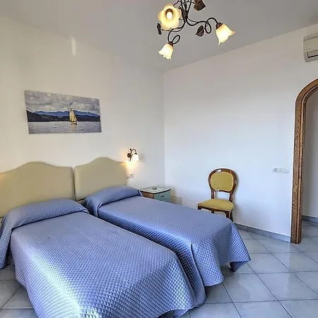 Casa vacanze Sleeps 5 Air Con Wifi *