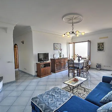 Sleeps 5 Air Con Wifi Praiano