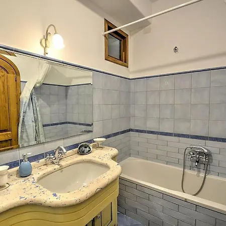 Sleeps 5 Air Con Wifi Casa vacanze *