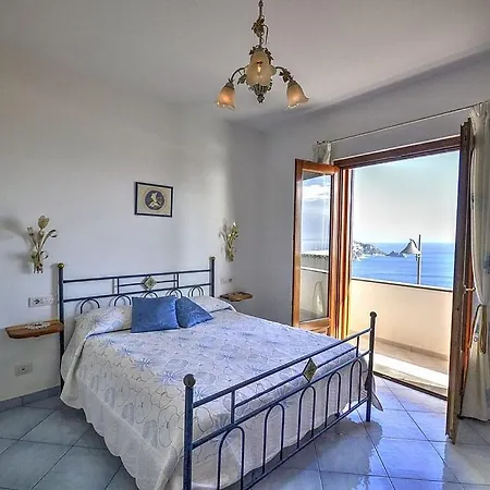 Sleeps 5 Air Con Wifi *
